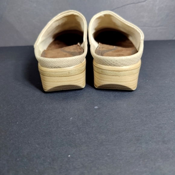 NAOT Lodos Women's Beige Lizard Leather Slip On Loafer Shoe Size 10-10.5 - Picture 7 of 9